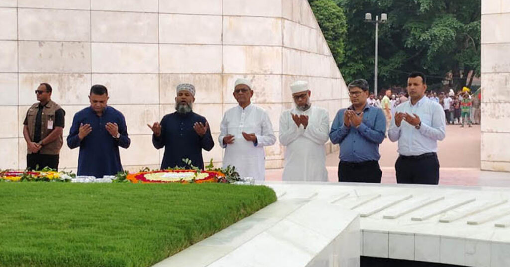শহীদ জিয়া ও খালেদা জিয়ার সমাধিতে রাষ্ট্রপতির শ্রদ্ধা
