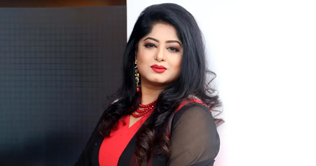 বিতর্কের পর ফের যুক্তরাষ্ট্রে নতুন সিনেমায় মৌসুমী