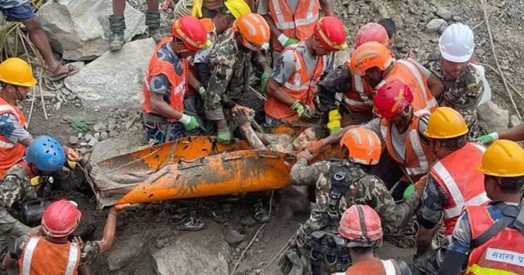 নেপালে বন্যা ৯ দিন পর টানেল থেকে জীবিত উদ্ধার দুইজন