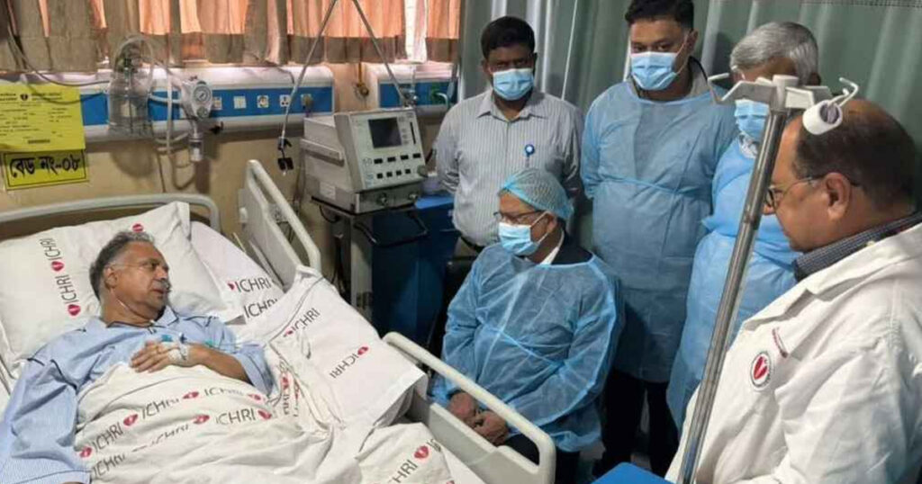 বিদ্যুৎমন্ত্রীকে দেখতে হাসপাতালে রাষ্ট্রপতি