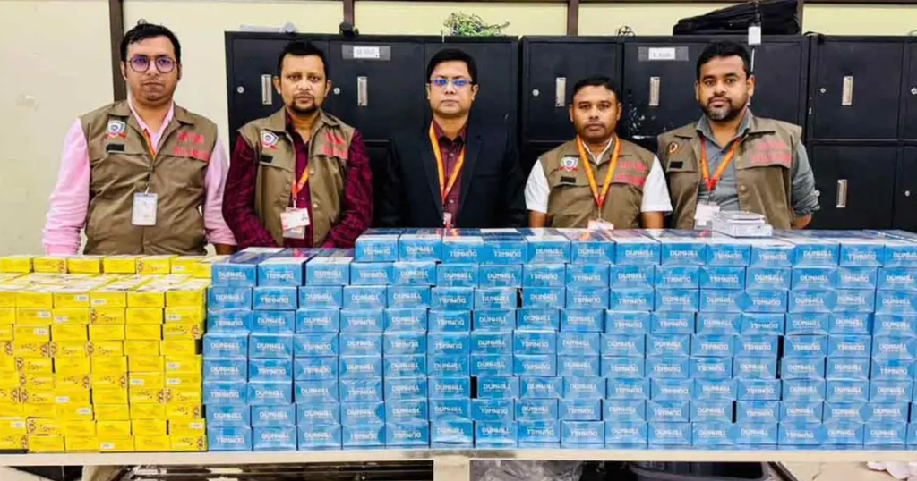 শাহজালালে ৩ যাত্রীর ব্যাগ থেকে ৬৩১ কার্টন সিগারেট জব্দ